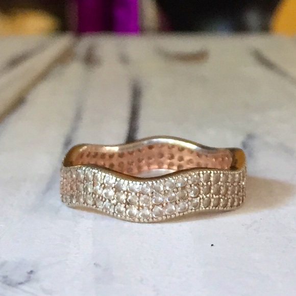 14k gold/925 wavy scalloped diamond pave ring - Picture 2 of 6